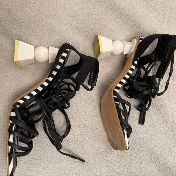 BLACK AND WHITE STRAPPY SANDAL WITH CONE HEEL - Picture 4 of 15
